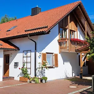 Apartment Traumhafte Auf 100 Quadratmetern Für 6 Pers Nähe München, Icm, Therme, Muc, Forstinning